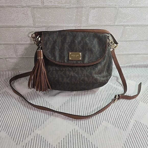 Michael Kors Signature Fold over Brown Leather Shoulder Bag Handbag w/ Tassell - Picture 1 of 13